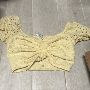 Hollister yellow summer top